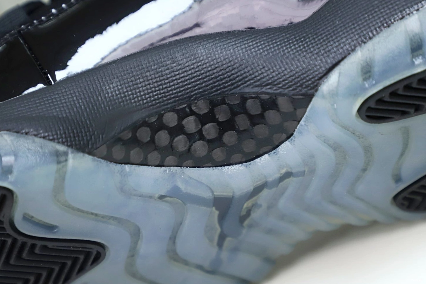 AIR JORDAN GOWN' RETRO 'CAP AND 11 1006